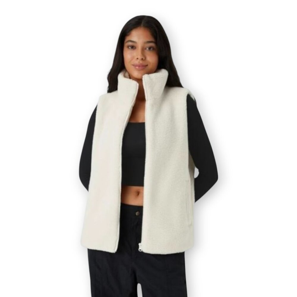 HALARA Cream Lightweight Zipper Stand Collar Sherpa Vest NWT
